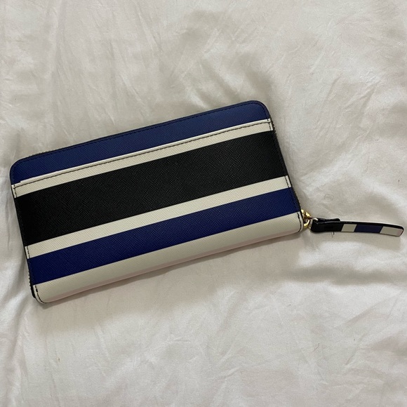 Kate Spade Wallet - Picture 5 of 5